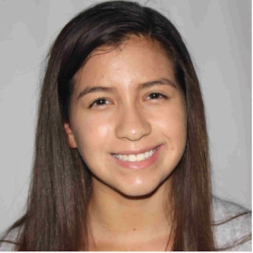Foto do rosto de Laura Solano-Florez, consultora adolescente de 2018-2019