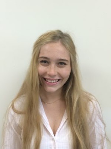 Maisie Kirn_ 2015-2016 Teen Advisors (close angle headshot) with her smiley face facing the camera